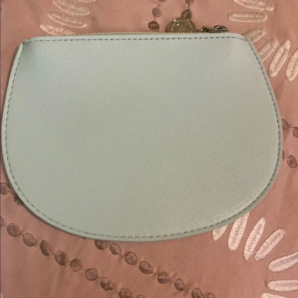 Stylish Mint Green Coin Purse with 'HELLO' Design